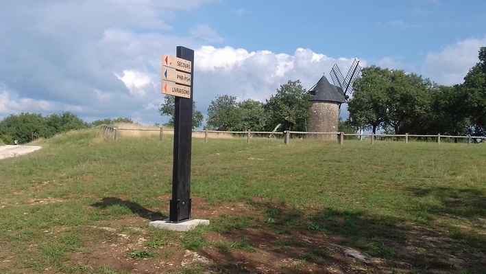 monolithe moulin2.jpg